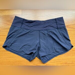 Lululemon Speed Up Shorts, Size 6, 4” inseam